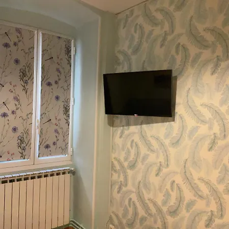Cosy - 2 Chambres, Situe En Centre * Nizza