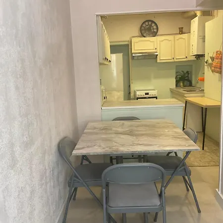 Cosy - 2 Chambres, Situe En Centre